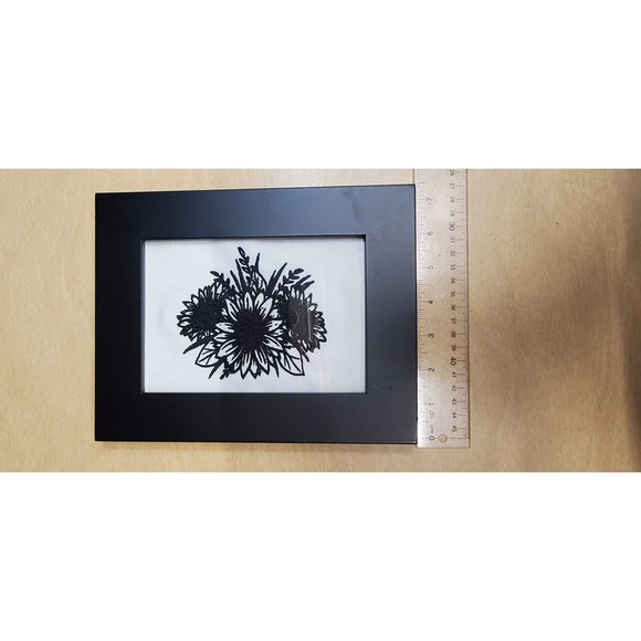 Custom Embroidered 9" x 7" White Black Frame Black Eyee Susan Home Decor Art - Picture 4 of 8